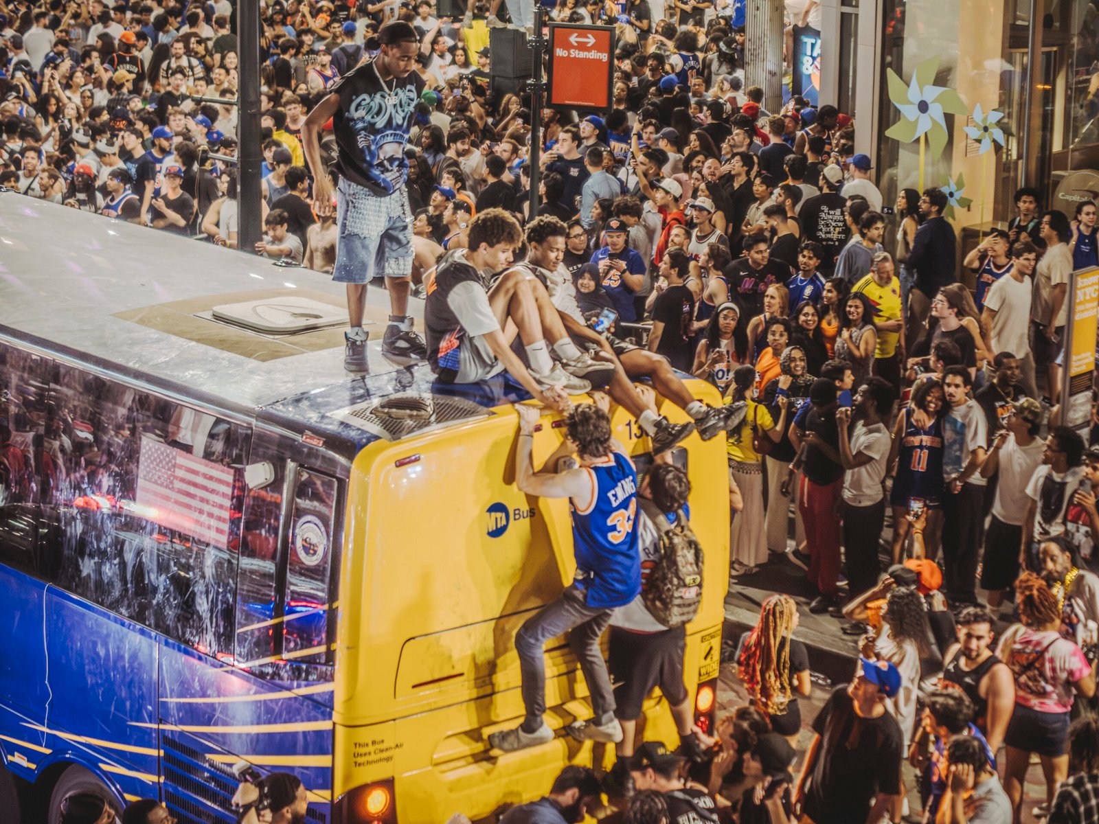 Swarm The Streets